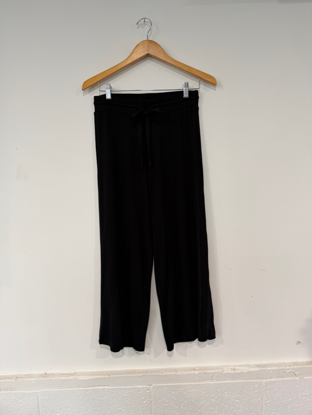 Michael Stars Black Wide-Leg cropped Drawstring Waist Pants